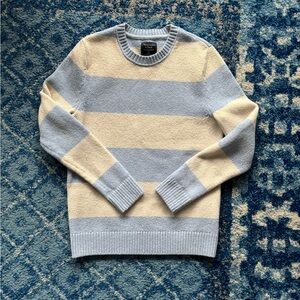 Abercrombie & Fitch Gray and Cream Striped Crewneck Sweater